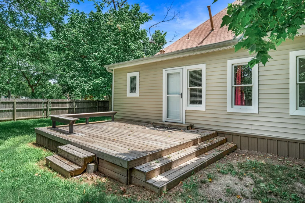 1301 Locust Street Commerce, TX 75428