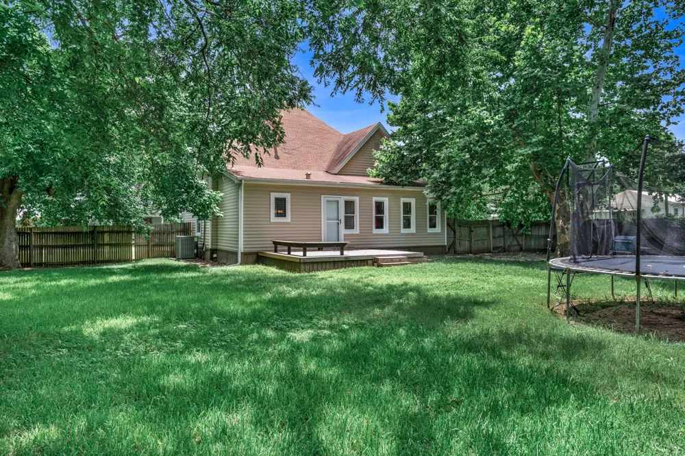 1301 Locust Street Commerce, TX 75428