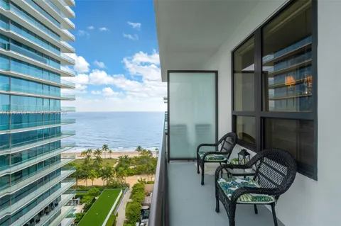 10185 Collins Ave #PH23