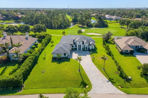 896 SW Squire Johns Lane