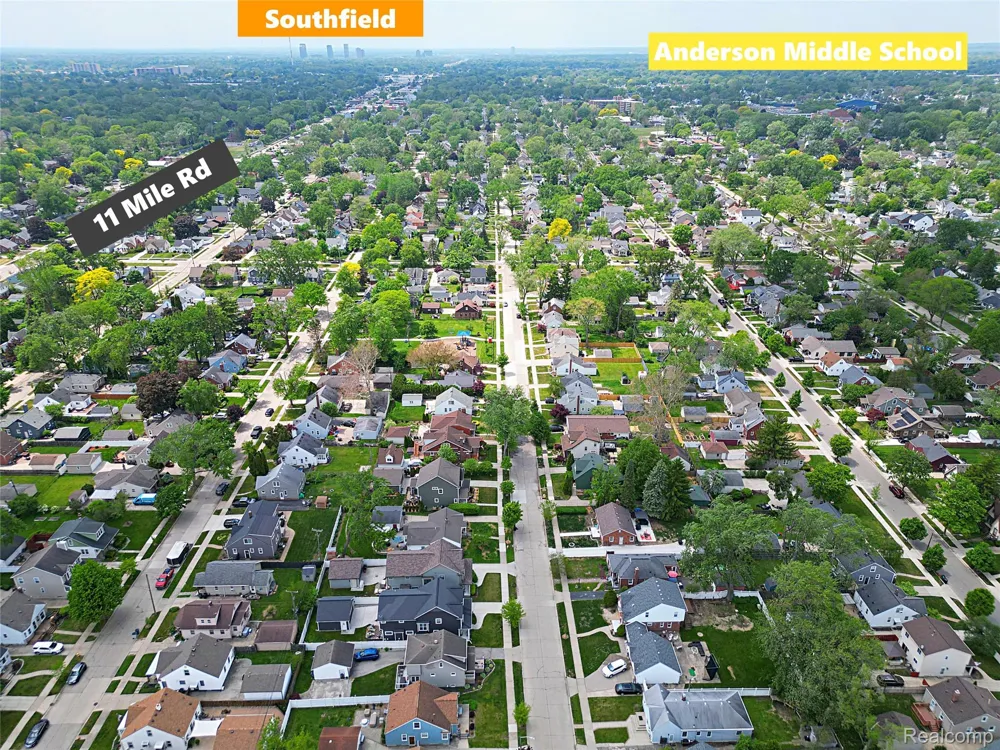 1149 Cambridge Road Berkley City, MI 48072