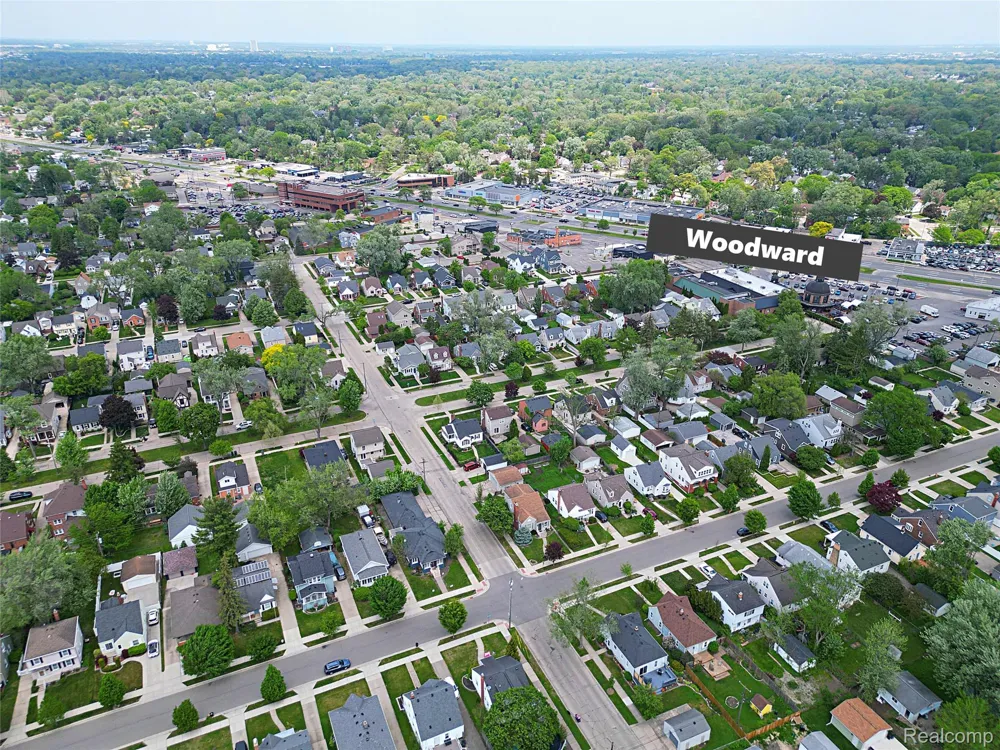 1149 Cambridge Road Berkley City, MI 48072
