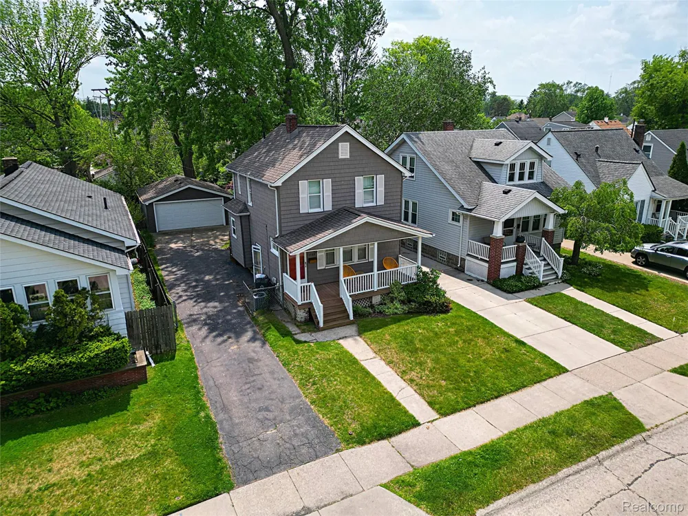 1149 Cambridge Road Berkley City, MI 48072