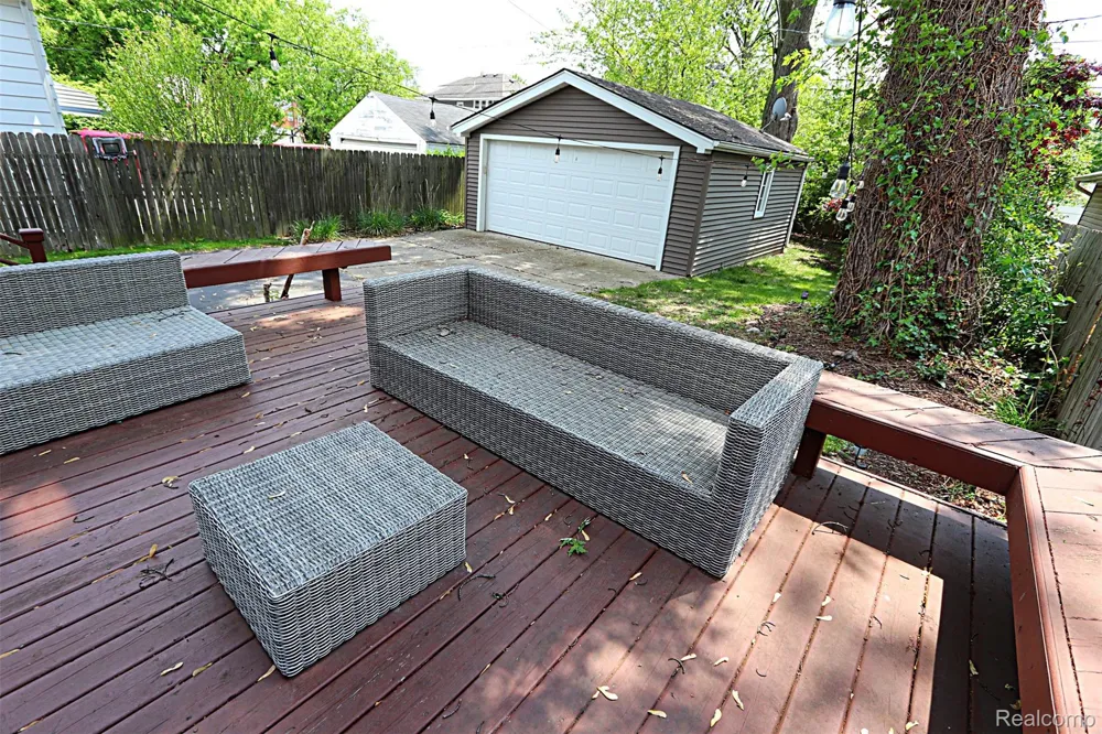 1149 Cambridge Road Berkley City, MI 48072