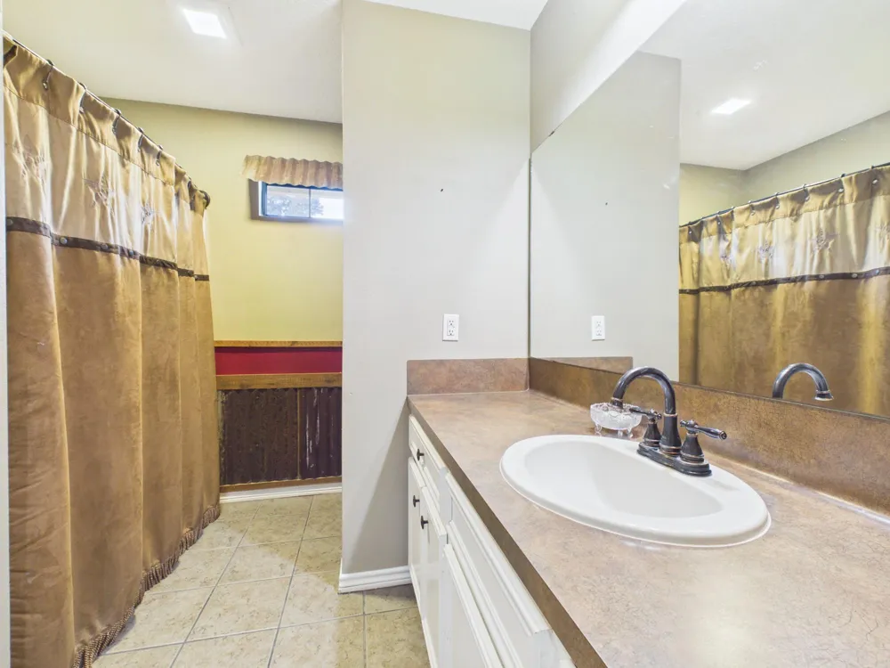 260 W West Ridge Drive Coldspring, TX 77331