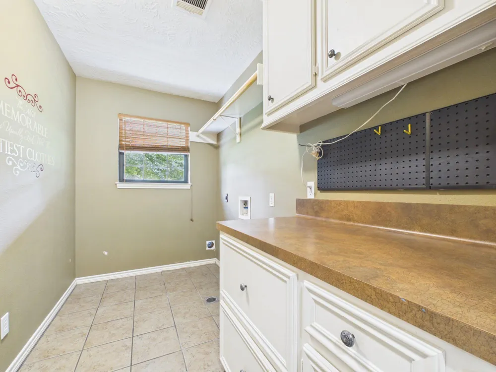 260 W West Ridge Drive Coldspring, TX 77331