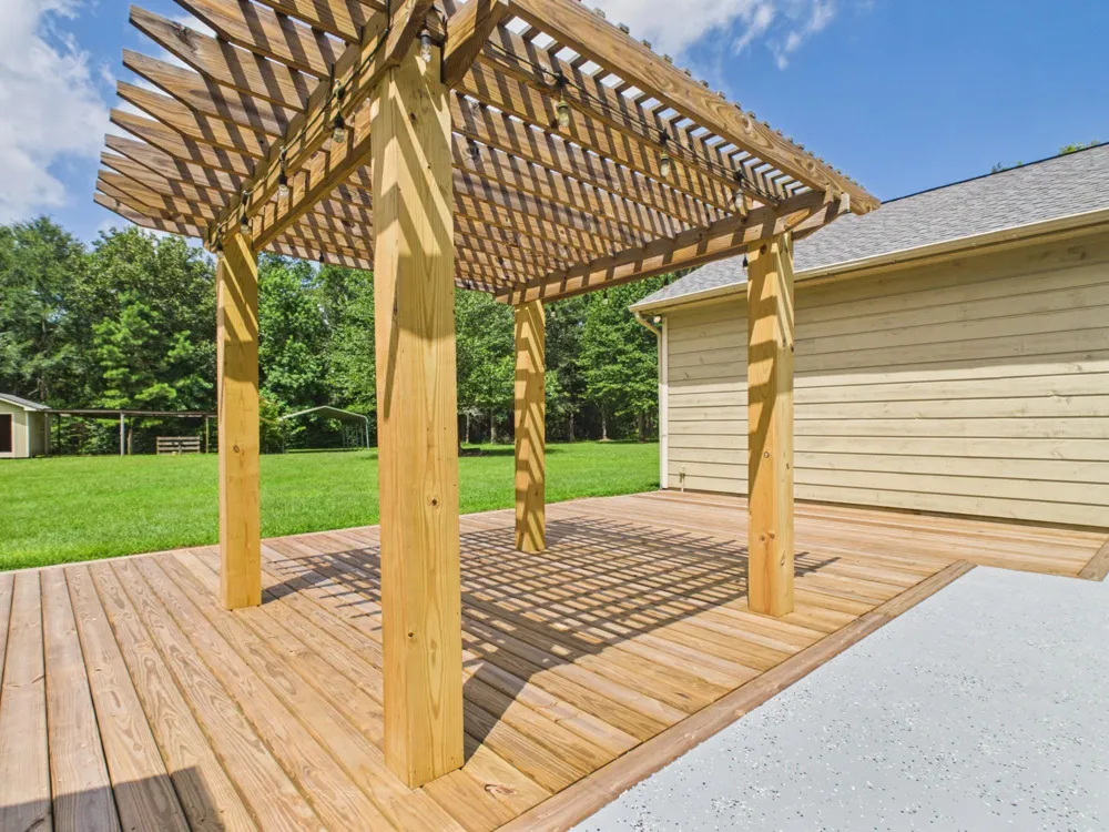 260 W West Ridge Drive Coldspring, TX 77331