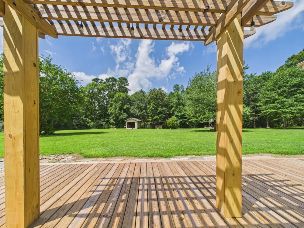 260 W West Ridge Drive Coldspring, TX 77331