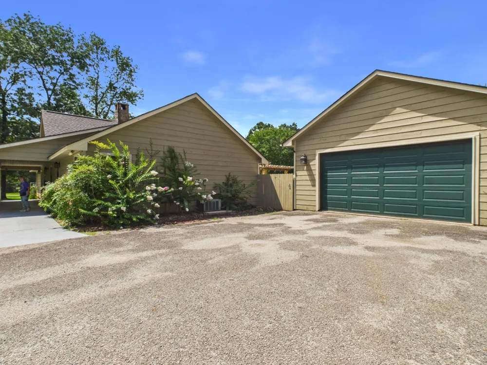 260 W West Ridge Drive Coldspring, TX 77331