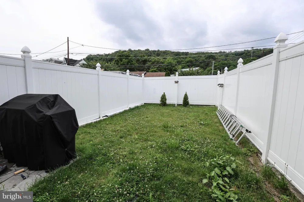 300 S 2ND STREET Saint Clair, PA 17970
