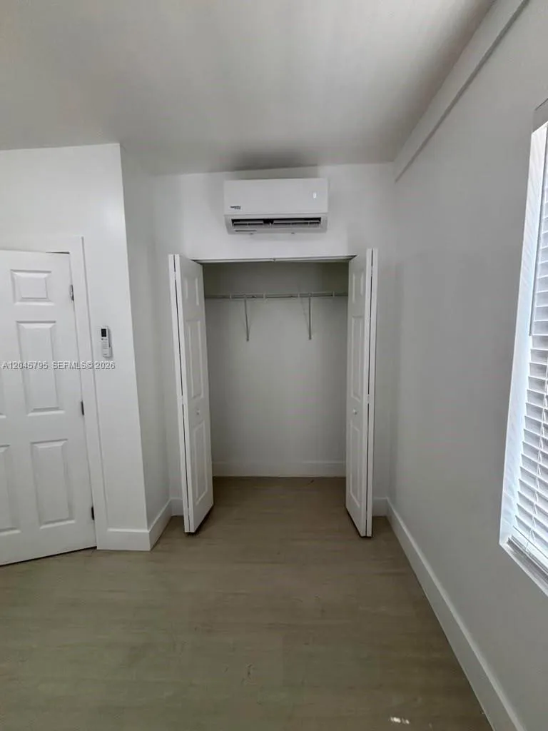 1051 NW 2nd St #15 Miami, FL 33128