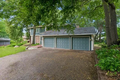 8440 Bayridge Lane