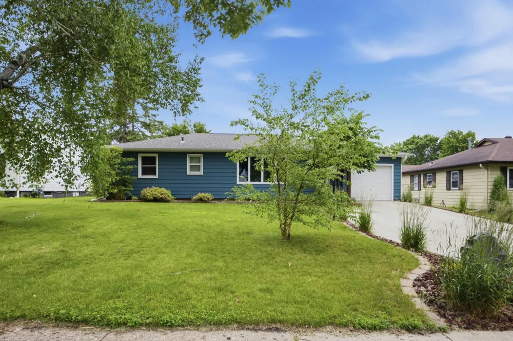1221 Roosevelt Avenue Detroit Lakes, MN 56501