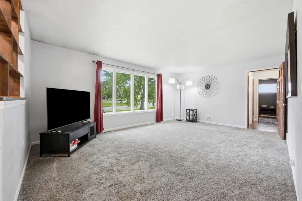 1221 Roosevelt Avenue Detroit Lakes, MN 56501
