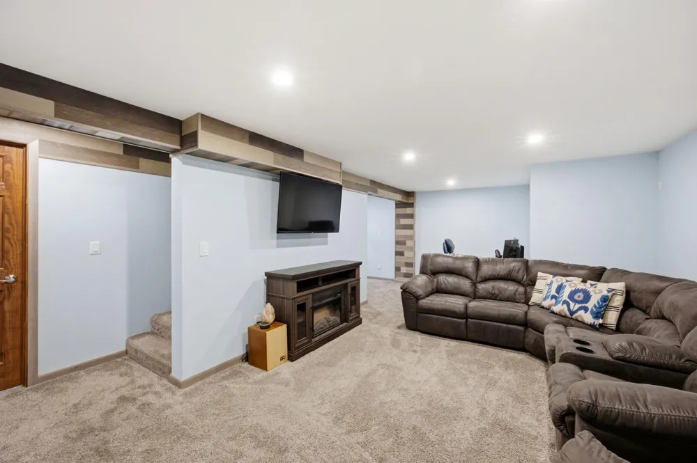 1221 Roosevelt Avenue Detroit Lakes, MN 56501