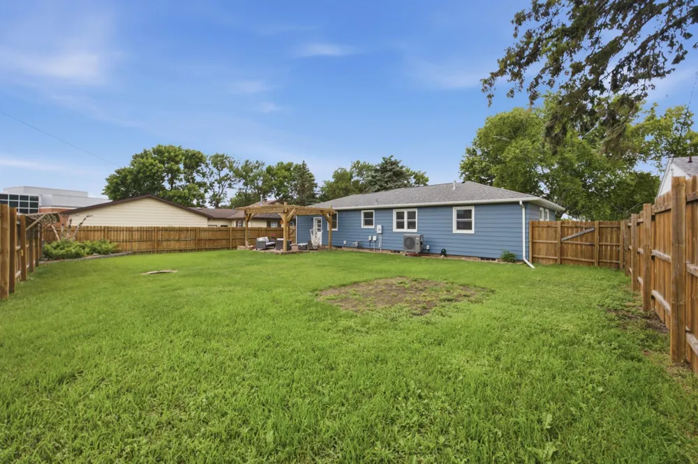 1221 Roosevelt Avenue Detroit Lakes, MN 56501