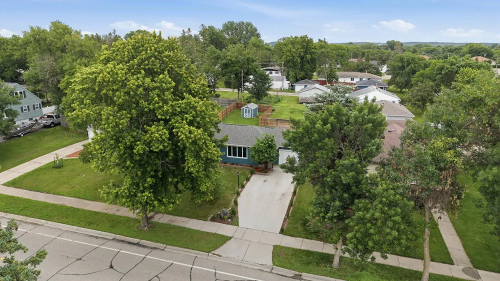 1221 Roosevelt Avenue Detroit Lakes, MN 56501