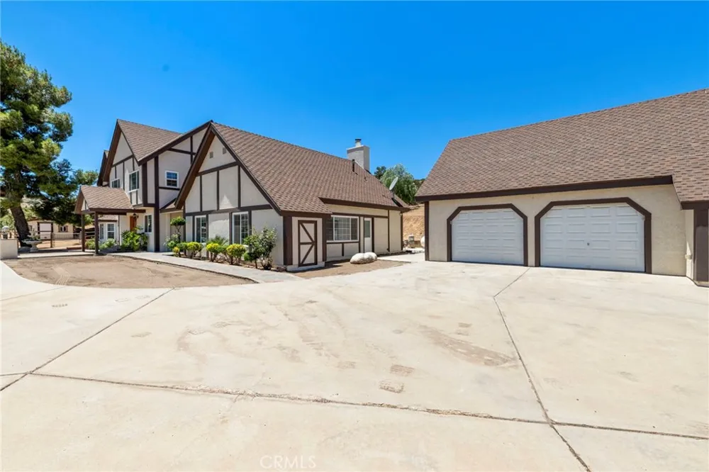 33923 53rd St W Acton, CA 93510