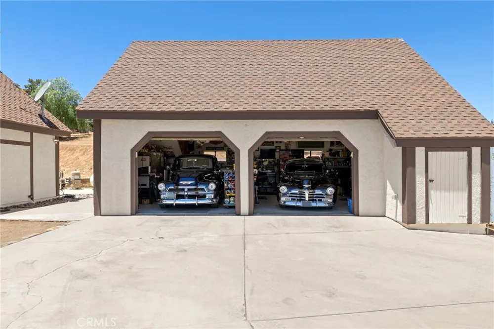 33923 53rd St W Acton, CA 93510