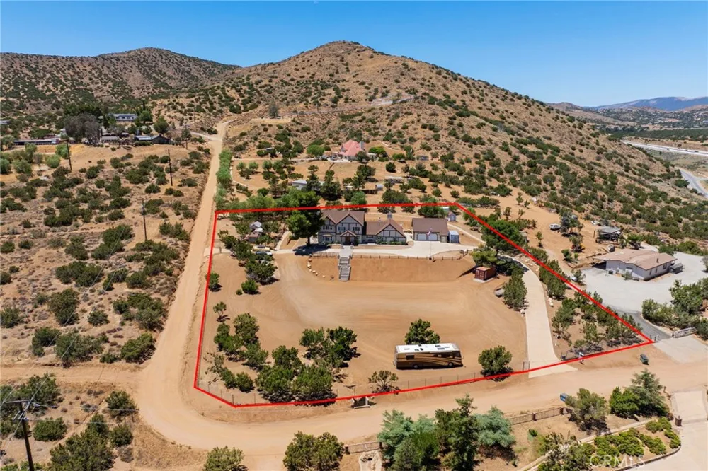 33923 53rd St W Acton, CA 93510