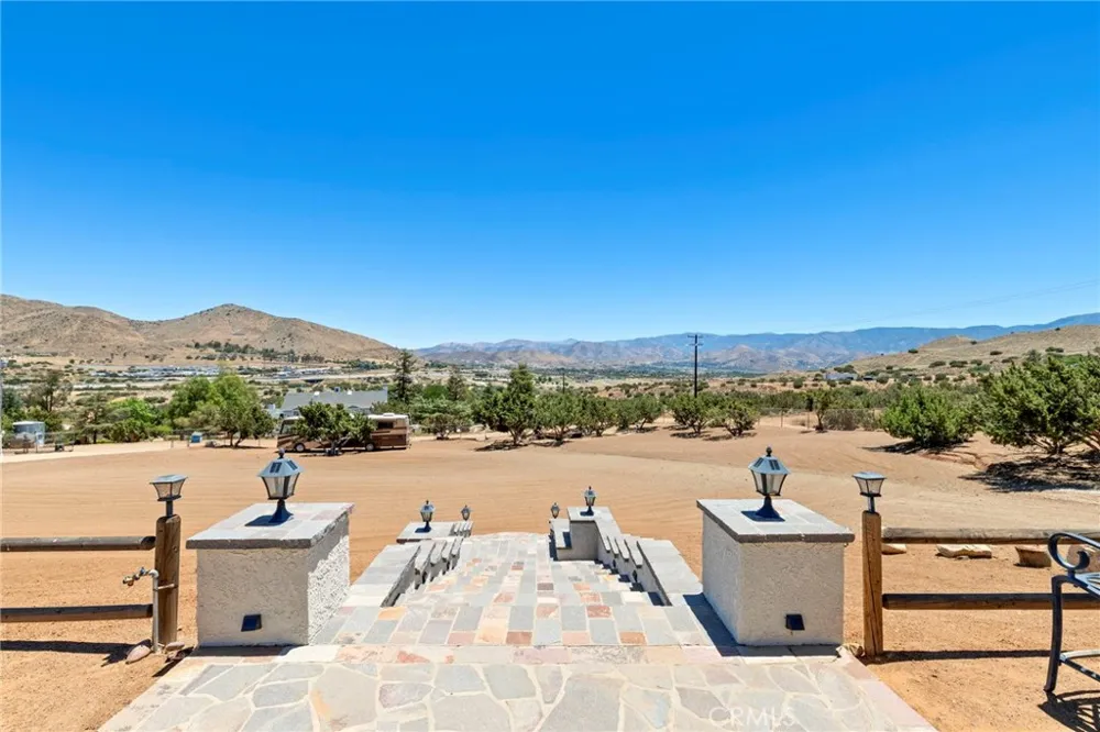 33923 53rd St W Acton, CA 93510