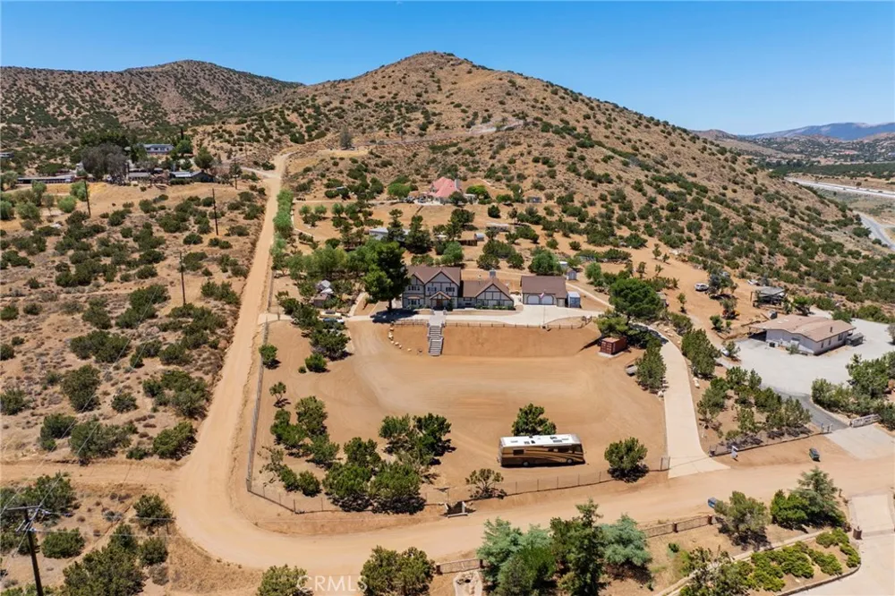 33923 53rd St W Acton, CA 93510