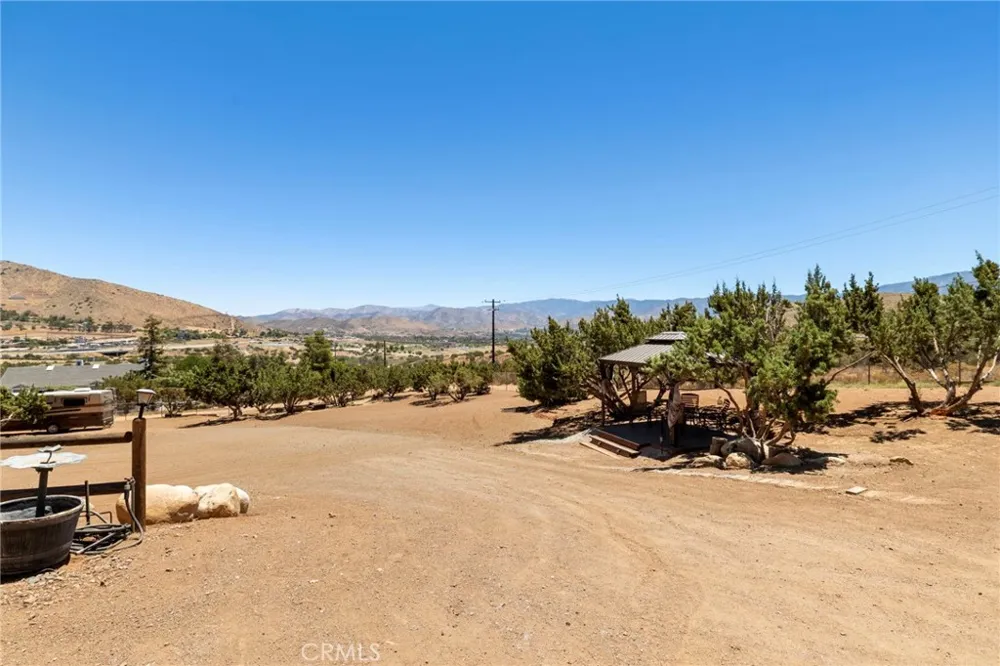 33923 53rd St W Acton, CA 93510