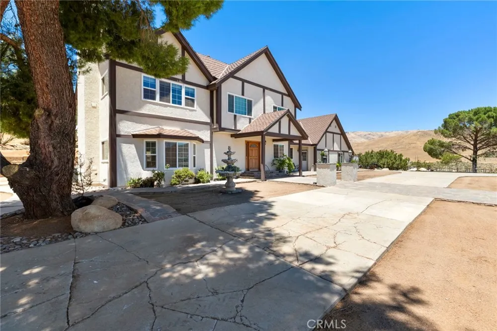 33923 53rd St W Acton, CA 93510
