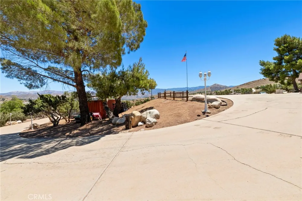 33923 53rd St W Acton, CA 93510