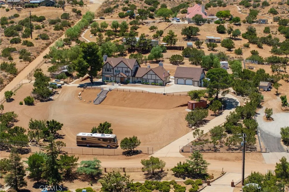 33923 53rd St W Acton, CA 93510