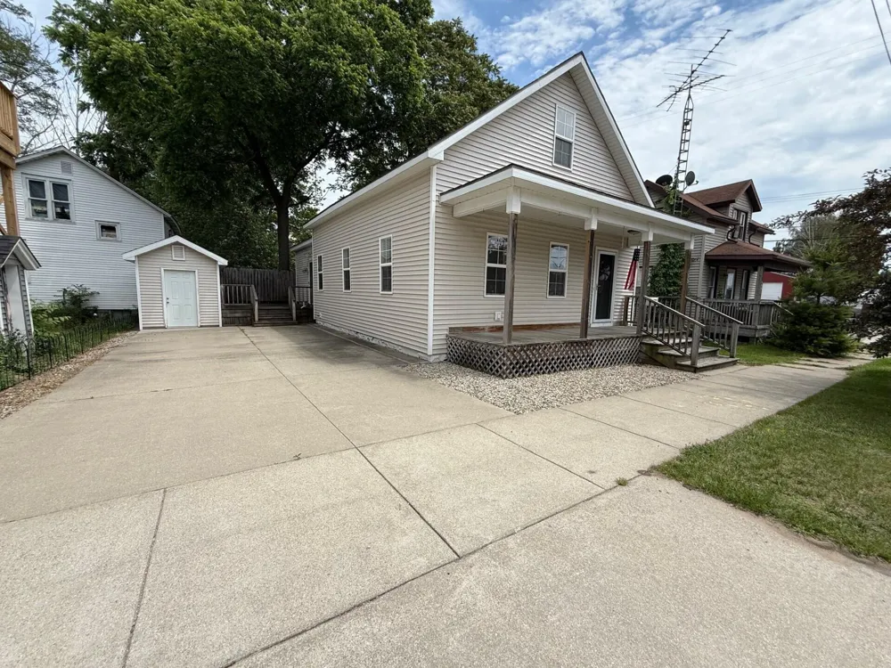 603 S George Street Ludington City, MI 49431