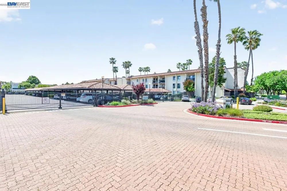39931 Cedar Blvd #309 Newark, CA 94560