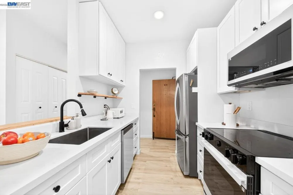 39931 Cedar Blvd #309 Newark, CA 94560