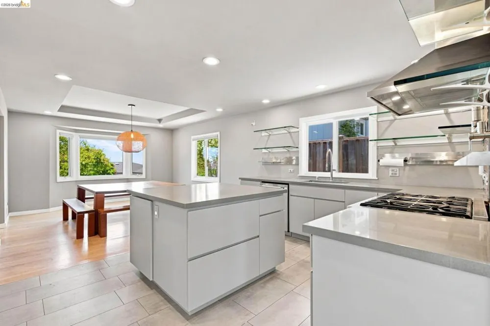 26 Dudley Ct Piedmont, CA 94611