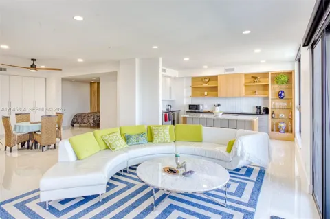 1500 S Ocean Dr #PHE