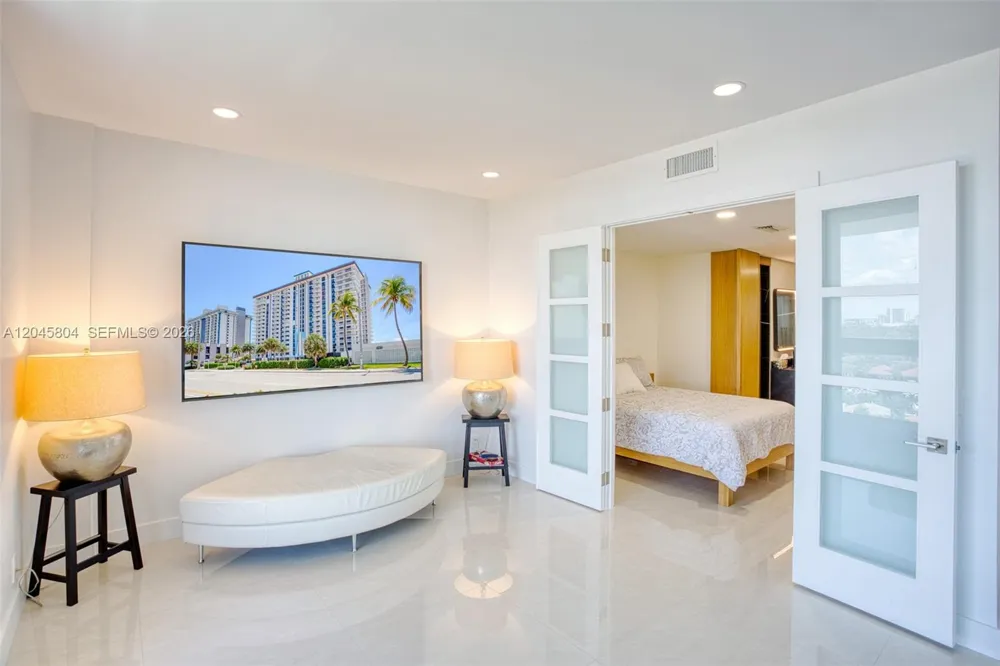 1500 S Ocean Dr #PHE Hollywood, FL 33019