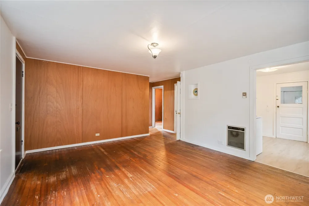 1158 10th Avenue Longview, WA 98632