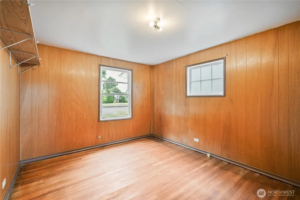 1158 10th Avenue Longview, WA 98632