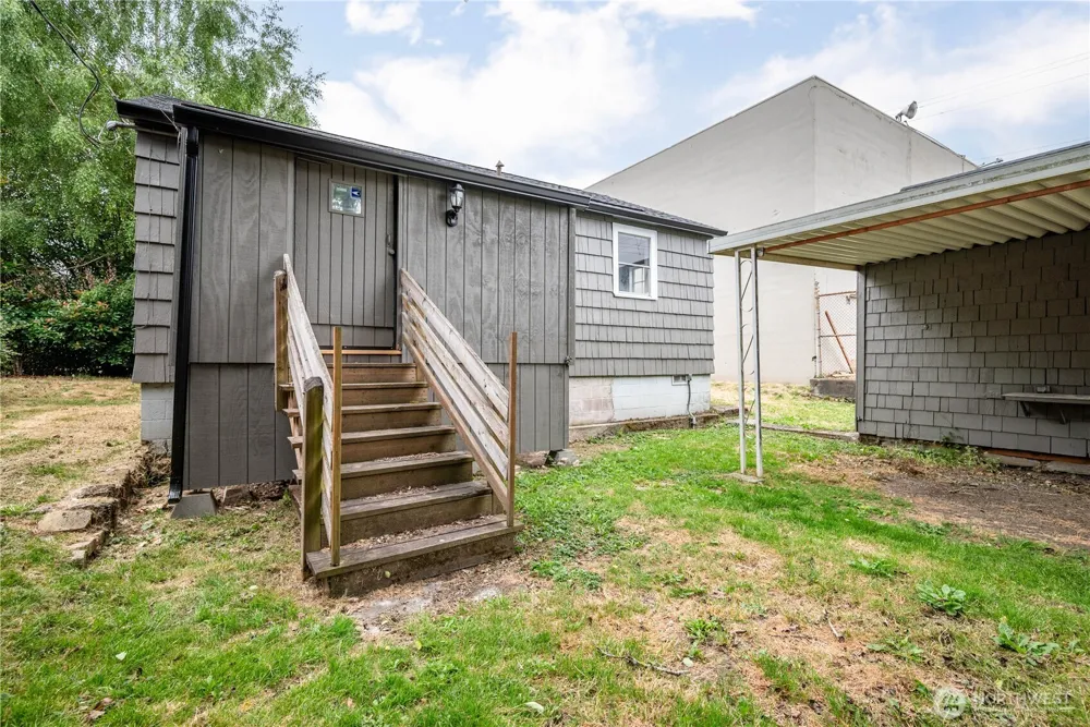 1158 10th Avenue Longview, WA 98632