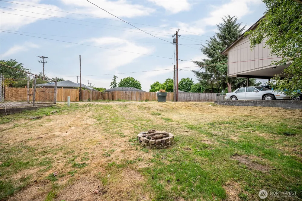 1158 10th Avenue Longview, WA 98632