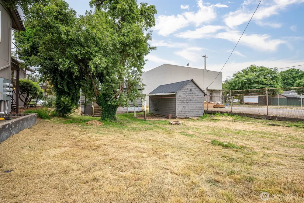 1158 10th Avenue Longview, WA 98632