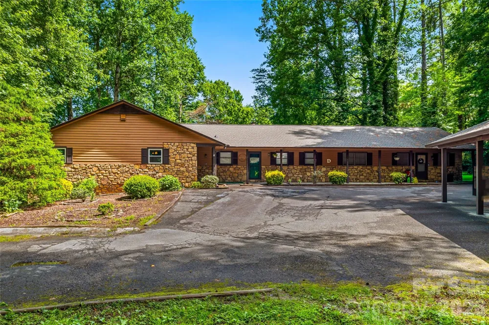 27 Unity Court Etowah, NC 28729