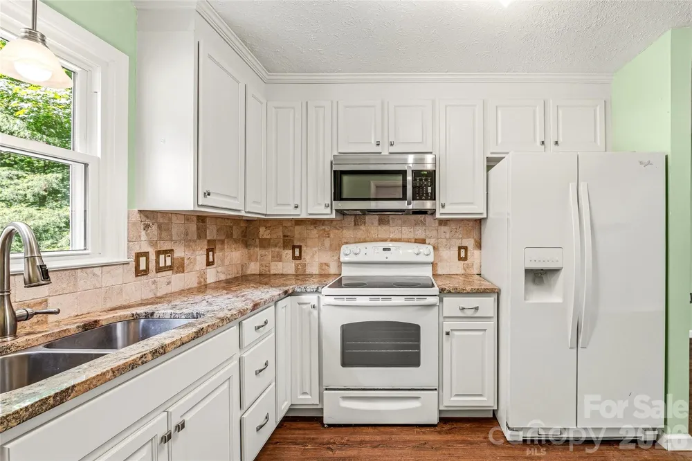 27 Unity Court Etowah, NC 28729