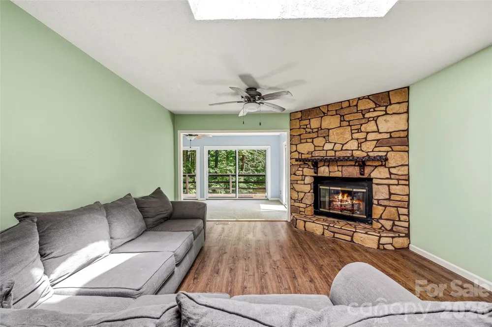 27 Unity Court Etowah, NC 28729