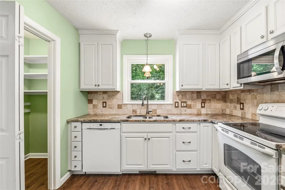 27 Unity Court Etowah, NC 28729