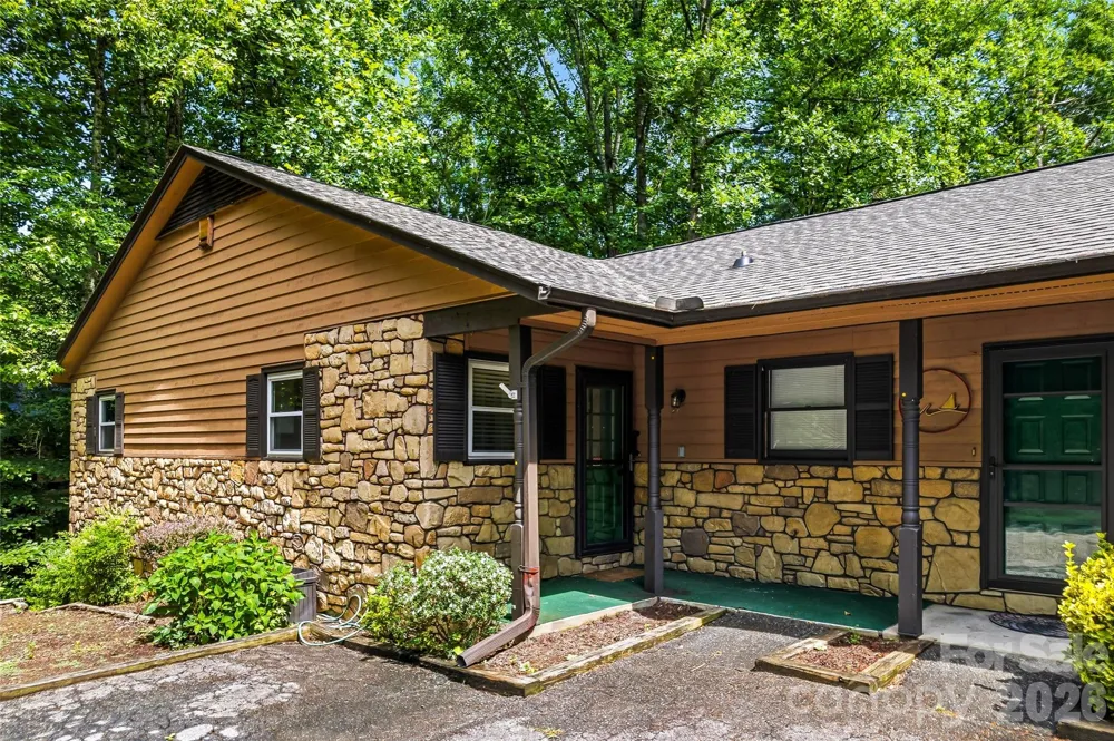 27 Unity Court Etowah, NC 28729