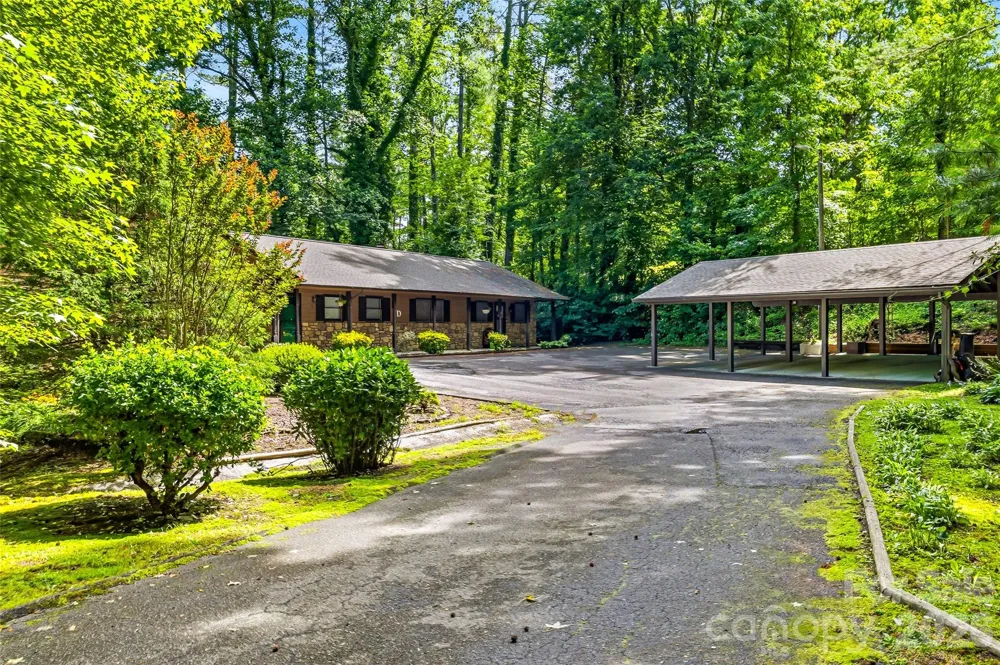 27 Unity Court Etowah, NC 28729