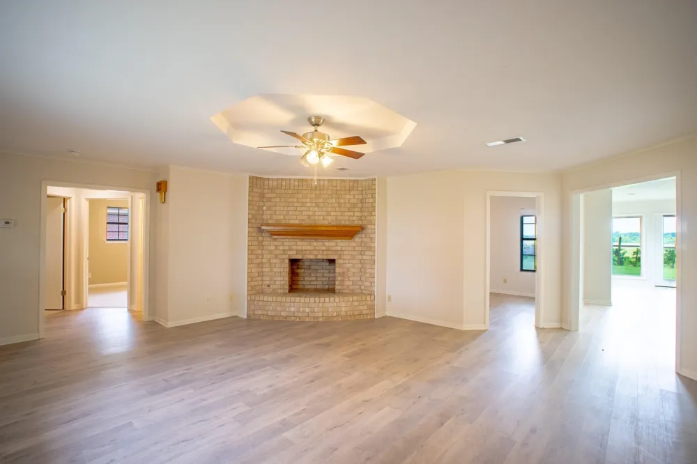 812 Crestline Drive Mexia, TX 76667