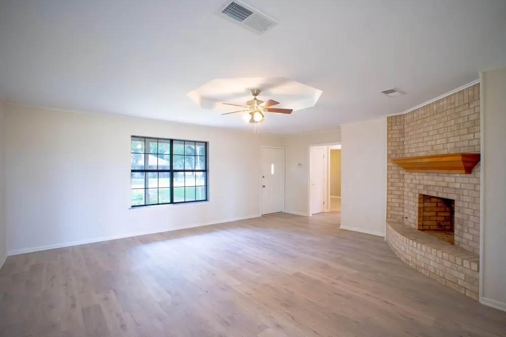 812 Crestline Drive Mexia, TX 76667