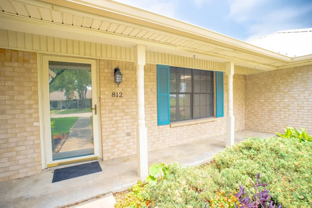 812 Crestline Drive Mexia, TX 76667